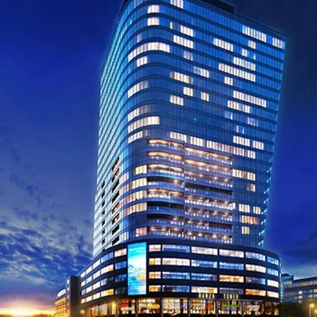 Hanza Tower Silver 21 & Pool 公寓 *
